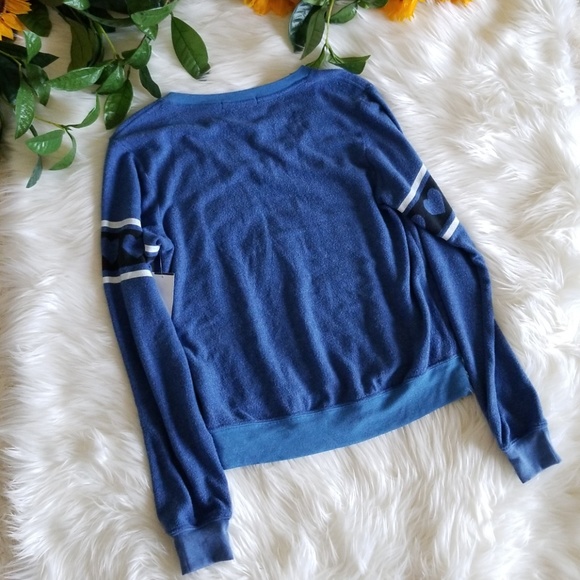 Wildfox Vneck Sweatshirt - Picture 4 of 4